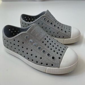 Native Shoes Little Kids Sparkly Gray Grey Jefferson Slip On Water Shoes Size 10